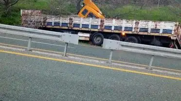 Elazığ-Malatya Karayolunda Tır Kazası: 1 Yaralı