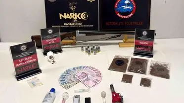 Kastamonu'da Büyük Uyuşturucu ve Silah Operasyonu: 6 Şahıs Gözaltında