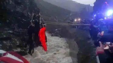 Bitlis'te Beton Mikseri Dereye Çarptı: Sürücü Hayatını Kaybetti