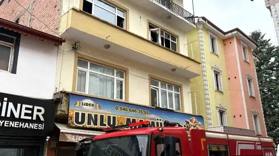 Vezirköprü'de Apartman Yangını Kontrol Altına Alındı