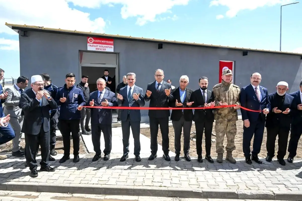 Aziziye Cezaevi'nde Fazilet Gülhatun Mescidi Açıldı: Valinin Manevi Destek Mesajı