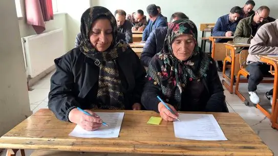 Yüksekova’da Çiftçiler ‘Sürü Yönetimi Elemanı’ Sertifikası İçin Zorlu Sınava Girdi