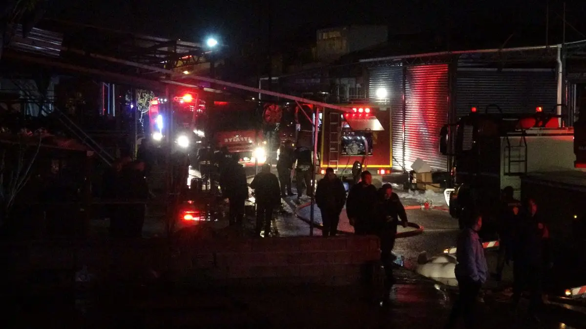 Konya’da Oto Elektrikçi Dükkanında Çıkan Yangın 2 Yaralı Bıraktı