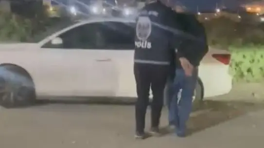 Sanal Medyada Polis Üniformasıyla Yayın Yapan Şüpheli Avcılar’da Gözaltına Alındı