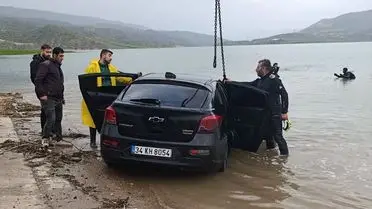Siirt'te Fren Sorunu Yaşayan Araç Botan Çayı'na Çıktı