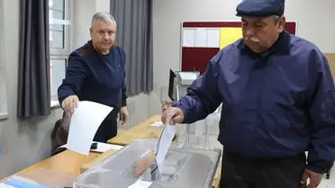 Trakya’da oy kullanan çifte vatandaşların fotoğrafı