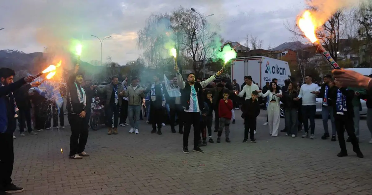 Erzurumspor, Süper Lig'e Yükselişiyle Oltu'da Coşkulu Kutlamalar Düzenledi