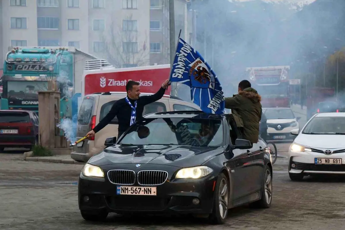 Erzurumspor FK, Oltu’da Şampiyonluğunu Kutlayarak Süper Lig’e Yükseldi