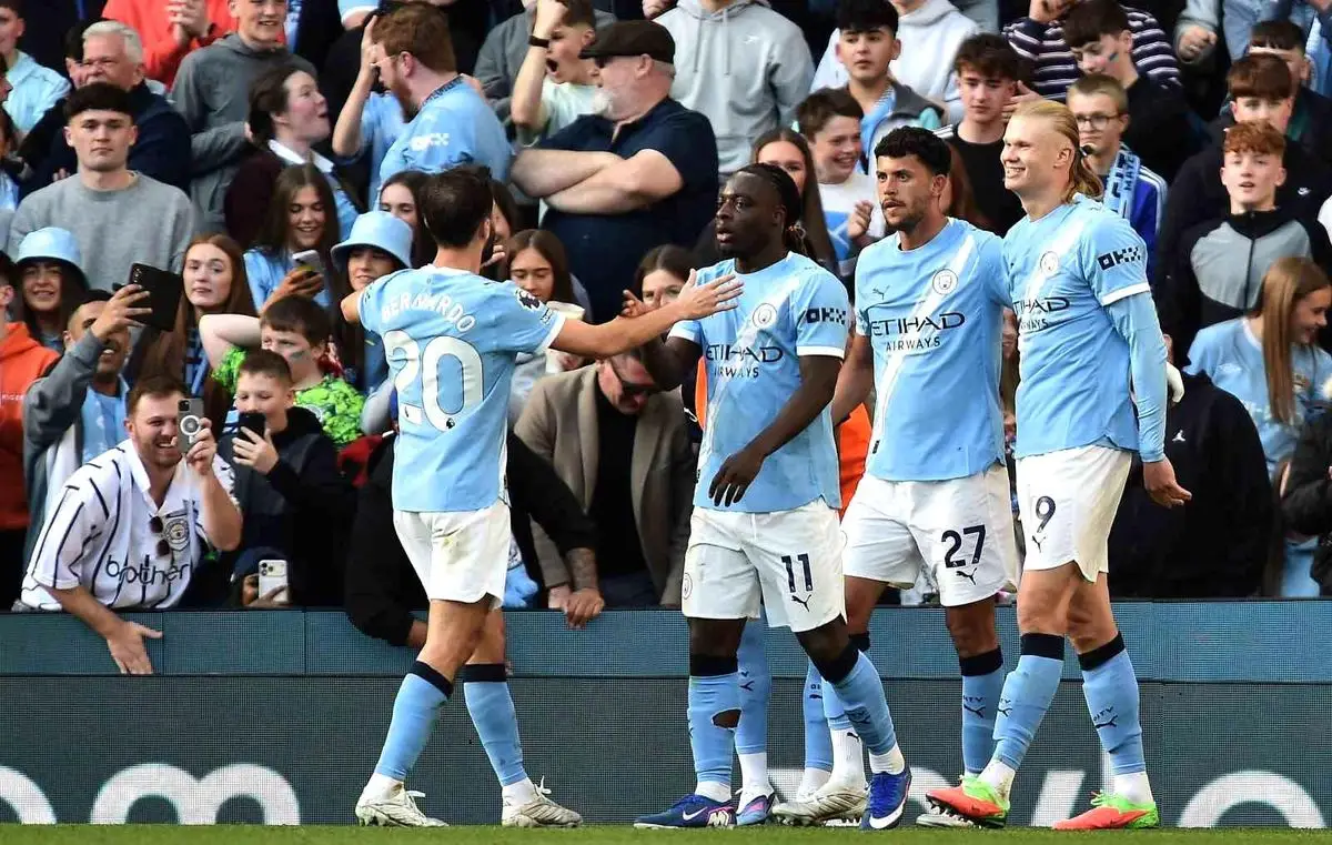 Manchester City, Arsenal'ı 2-1 Geride Bırakarak Şampiyonluk Yolunda Önemli Bir Adım Attı