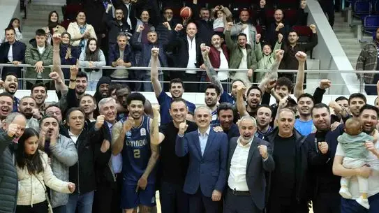 Maçta Çayırova Belediyesi takımı