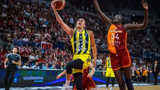 Fenerbahçe Opet, Kadınlar EuroLeague Finalinde Galatasaray'ı 68-55 Yenerek Üçüncü Şampiyonluğunu Aldı