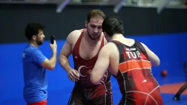 Genç Güreşçi Hakan Büyükçıngıl, Avrupa Şampiyonasında Altın Mı?