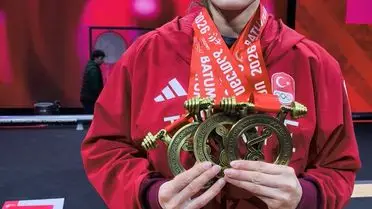 Cansel Özkan, Avrupa Halter Şampiyonası'nda Üç Bronz Madalya Kazandı