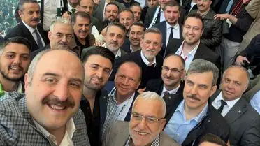 Bursaspor, 5-1 Galibiyetle 2. Lig Şampiyonluğunu Kutladı; Varank Tribünde Coştu