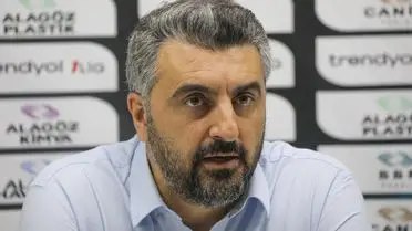 Pendikspor maçı sonrası saha görüntüsü