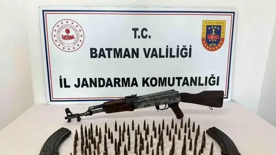 Batman’da Güvenlik Operasyonu: Ruhsatsız Silah Bulunduran İki Şahıs Tutuklandı
