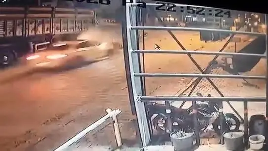 Elazığ'da Çarpışan İki Araçta 4 Kişi Yaralandı