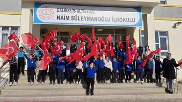 Ercan Kurter Okullarda Türk Bayrağıyla Birlik Mesajı Verdi