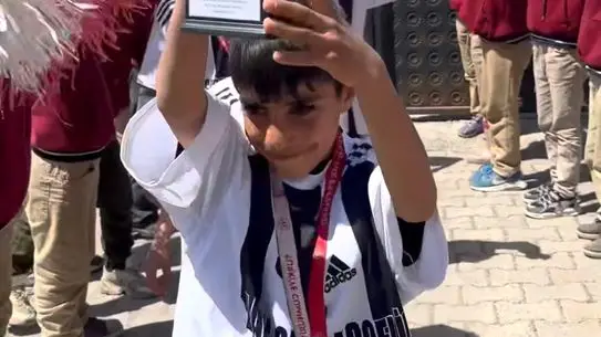 Patnos'ta Yürek Veren İlkokulu Futbol Takımı Üçüncülükle Geri Döndü