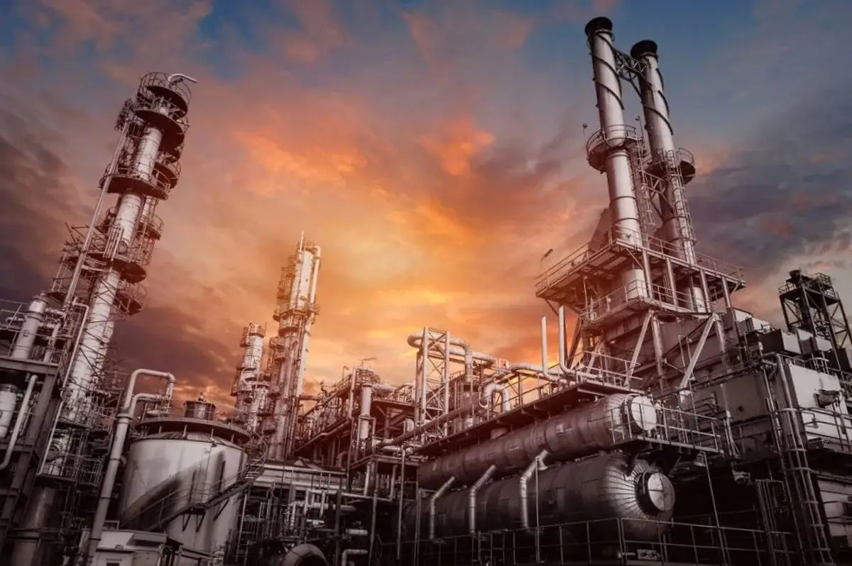 ABD-İran Gerilimi Yeniden Petrol Piyasasını Salladı: Fiyatlar %6 Artış Gösterdi