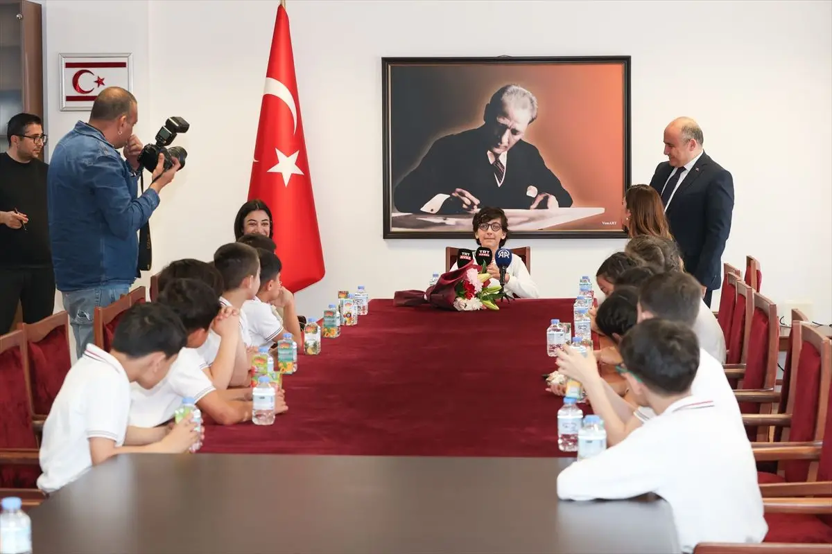 Lefkoşa Büyükelçisi Başçeri, 23 Nisan Çocuk Bayramı’nda Şehit Yalçın İlkokulu’nu Ziyaret Etti