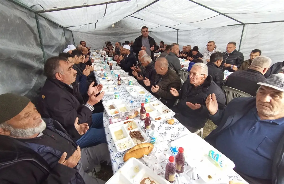 Eskiyaylacık Köyü'nde Yağmur ve Şükür Duasıyla Bereketli Hasat Umudu