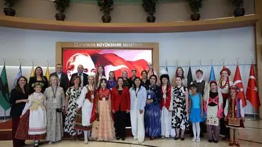 Antalya Çocuk Festivali'nde Büşra Özdemir'den Barış Dolu Mesajlar