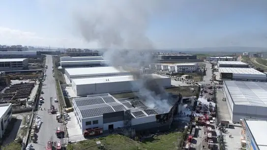 Sincan'da Büyük Yangın: Boya Fabrikası Faciası