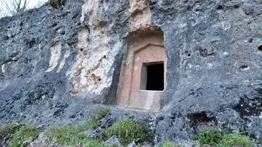 Ordu'nun Tikenlice Kaya Mezarları: Tarihin Sessiz Tanıkları