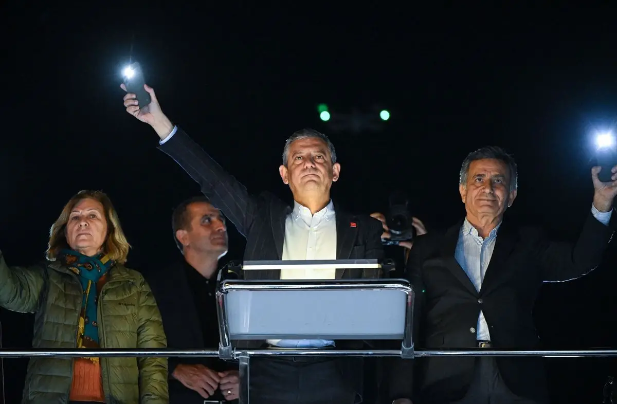Özgür Özel, İddialara Kesin Yanıt Verdi: Onursal Adıgüzel'in Suçsuzluğu Vurgulandı