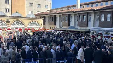 Defin töreni ve mezar başı