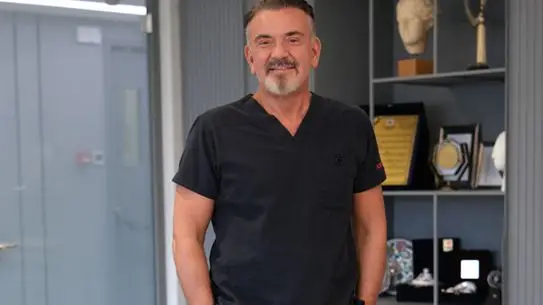 Türkiye Saç Ekimi: Dünya Liderliğinin Ardındaki Faktörler ve Öne Çıkan Uzmanlar