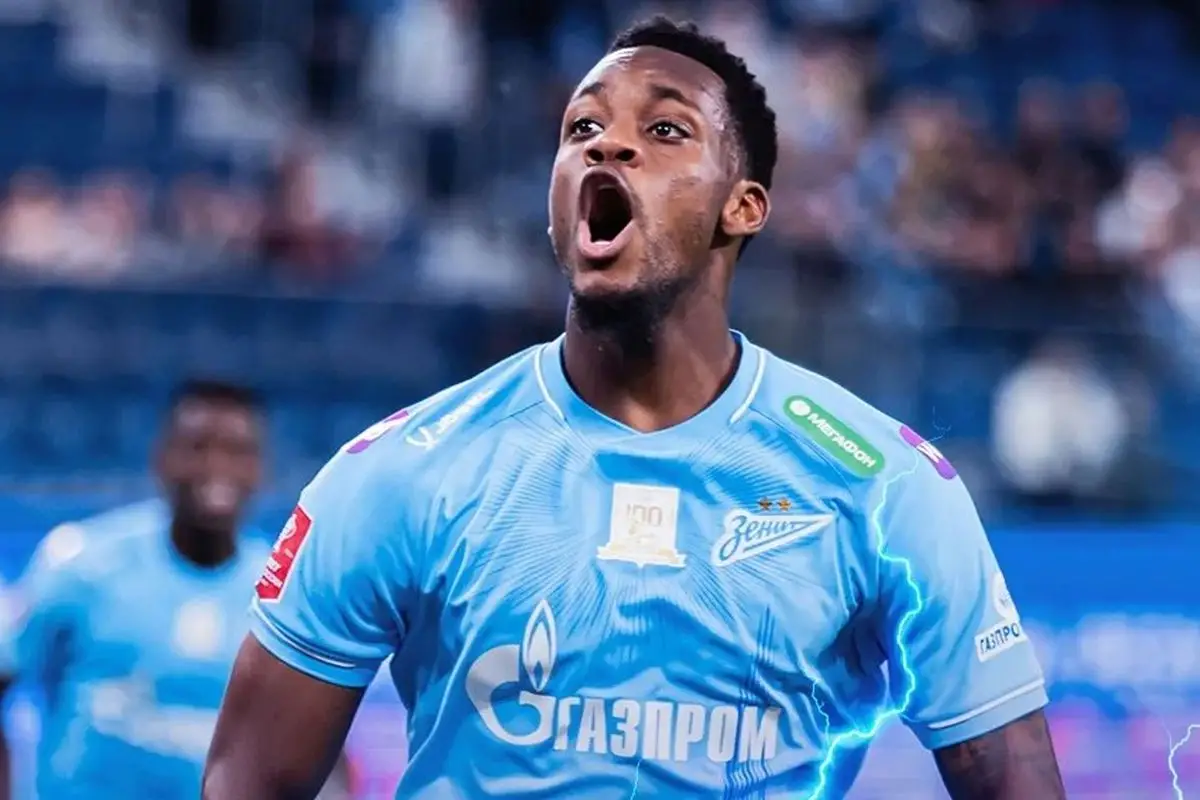 Jhon Duran, Zenit'te sahada yer bulamıyor: Fenerbahçe'den ayrıldıktan sonra 84 dakikalık performans