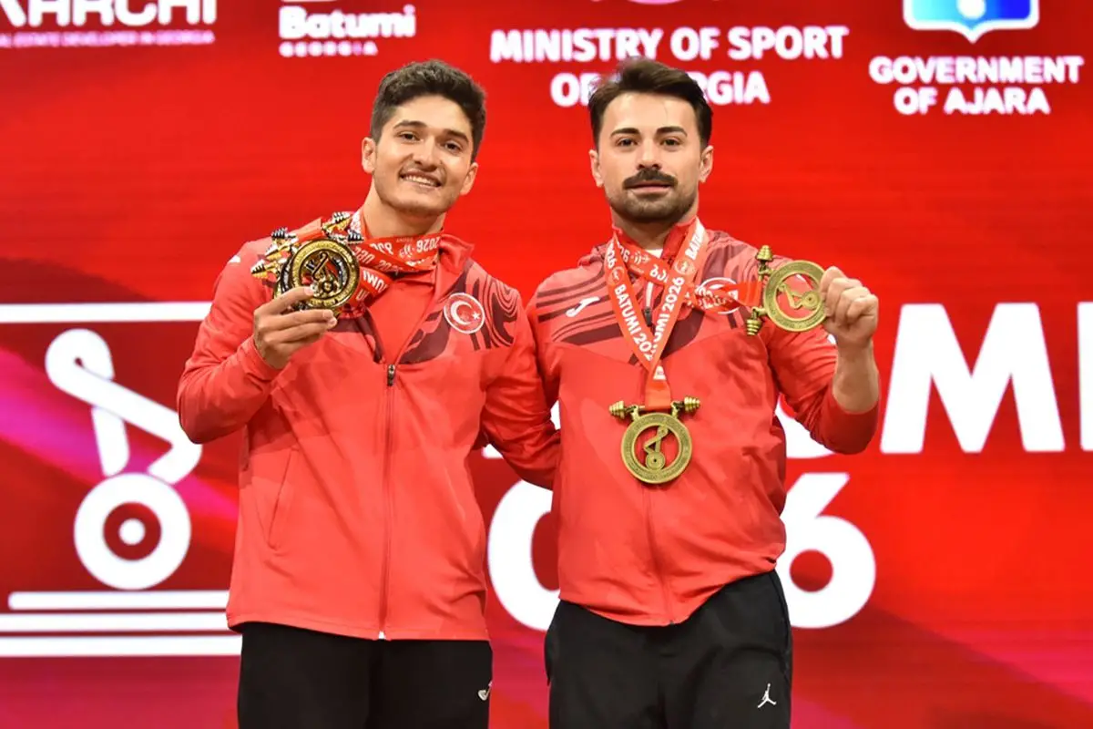 Muhammed Furkan Özbek, 65 kg'de Avrupa Halter Rekorunu Kırdı ve Şampiyonluğa Ulaştı