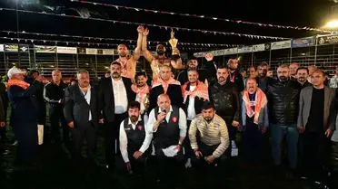 Kepez'de 12 Yıllık Aradan Sonra Büyük Yağlı Güreş Turnuvası: 984 Pehlivan Sahada