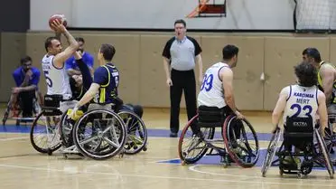 Fenerbahçe, Karabük Demir Kartalspor'u 96-44 Skorla Boğdu