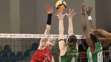 Nilüfer Belediyespor Eker, Play-off Mücadelesinde THY'yi 3-2 Yendi ve 7. Sırada Tamamladı