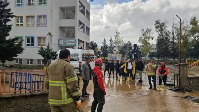 AFAD ekiplerinin müdahalesi