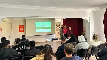 Edirne Aile ve Sosyal Hizmetler İl Müdürlüğü'nden Kamu Personeline ve Öğrencilere Kapsamlı Eğitim Programı
