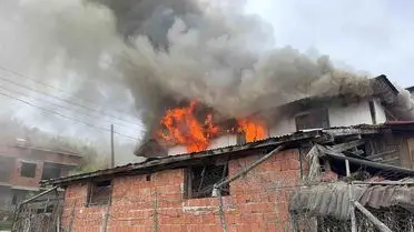 Hanönü'de İki Katlı Ev Kısa Sürede Yıkıldı