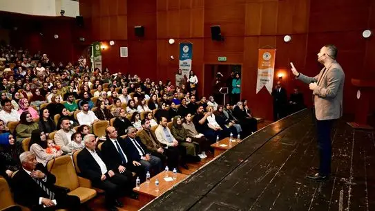 Aile Saadetleri Konferansı: Duyulmayan Çocuk ve Yorgun Ebeveynler İçin Çözüm Arayışları