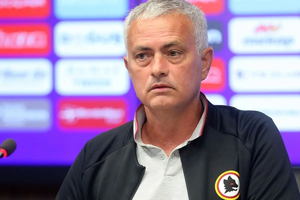 Mourinho, Real Madrid ve Juventus Söylentilerini Reddi Ederek Benfica Hedefini Vurguladı