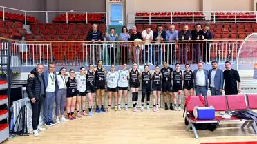 Manisa'nın Tek Kadın Basketbol Takımı Play-Off Çeyrek Finalinde Yarı Finale Yükseldi