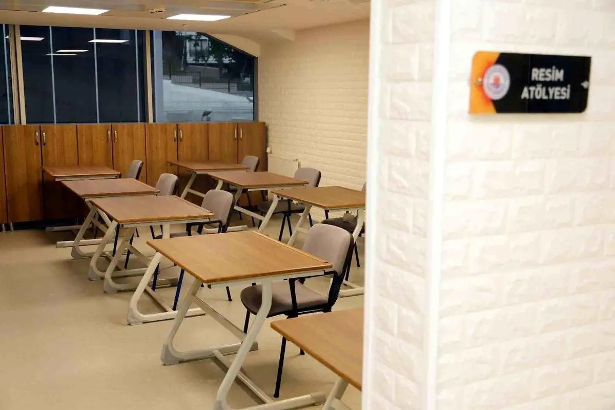Kağıthane Belediyesi'nden Engelli Bireylere Yaratıcı Sanat Atölyeleri