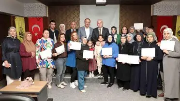Bayburt’ta Ailelere Yönelik 9 Haftalık Eğitim Programı Sertifika Töreniyle Tamamlandı
