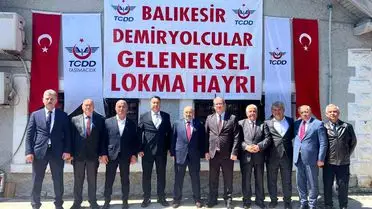 Balıkesir TCDD Çalışanları’nın 28. Yılında Geleneksel Lokma Hayrı Şehrin Tarihi Garında Coşkuyla Gerçekleşti