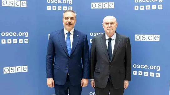 Dışişleri Bakanı Hakan Fidan, AGİT Genel Sekreteri Feridun Sinirlioğlu ile Avusturya’da Görüştü