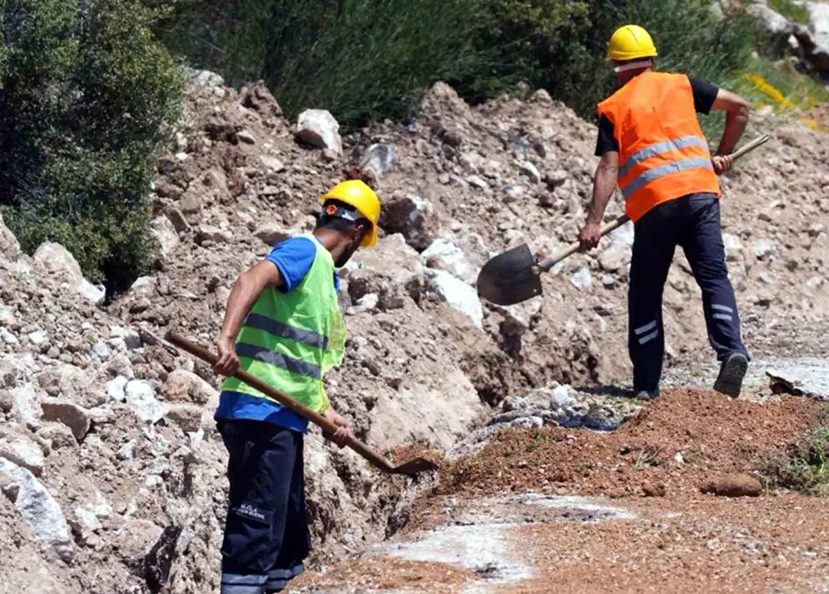 Seydikemer Çatak Mahallesi'nde İçme Suyu İsale Hattı Yenileniyor: Kesintisiz Su Temini İçin Modernizasyon Çalışmaları