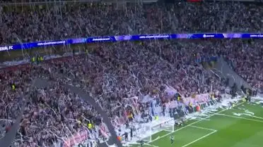 Atletico Madrid ve Arsenal’ı Şaşırtan Stadyum Gösterisi: Tuvalet Kağıdı ve Marş Sürprizi