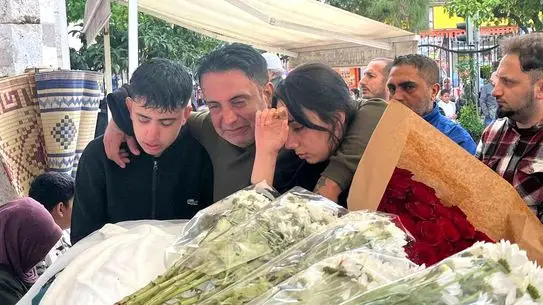 İzmir'de Burun Estetiği Ameliyatı Sırasında Yaşanan Trajik Olay ve Ailenin Acı Kaybı
